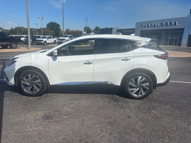Used 2020 White Nissan SL image 5
