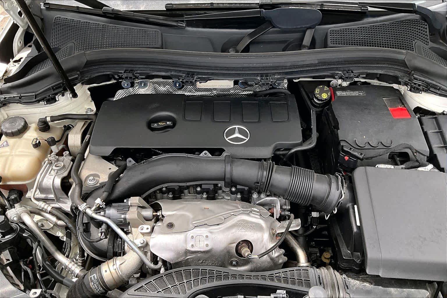 Used 2023 Polar White Mercedes-Benz GLA 250 image 32