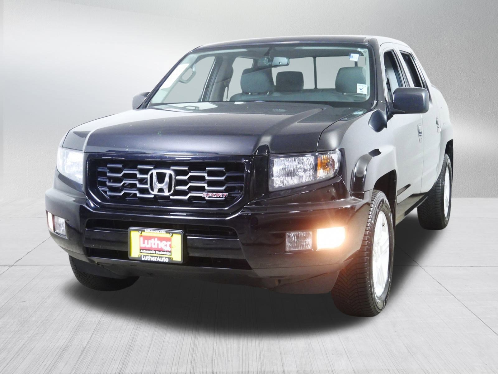 2014 Honda Ridgeline Sport photo 3