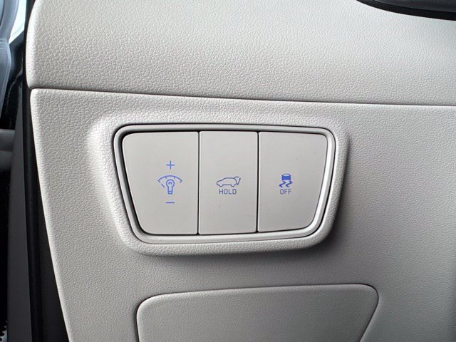 Used 2024 White Pearl Hyundai SEL image 24