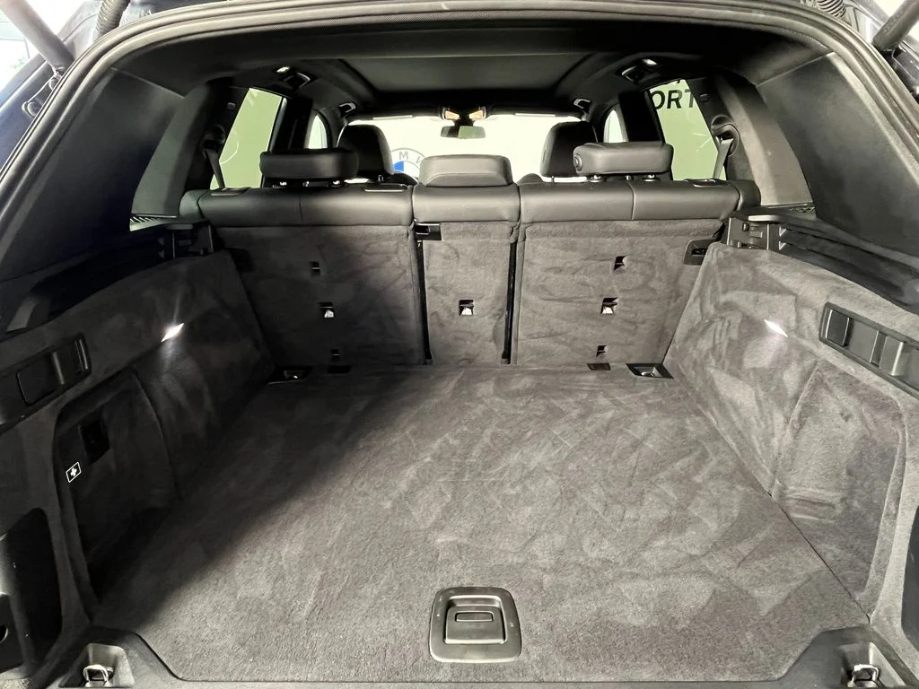 Used 2020 Gray BMW xDrive40i image 19