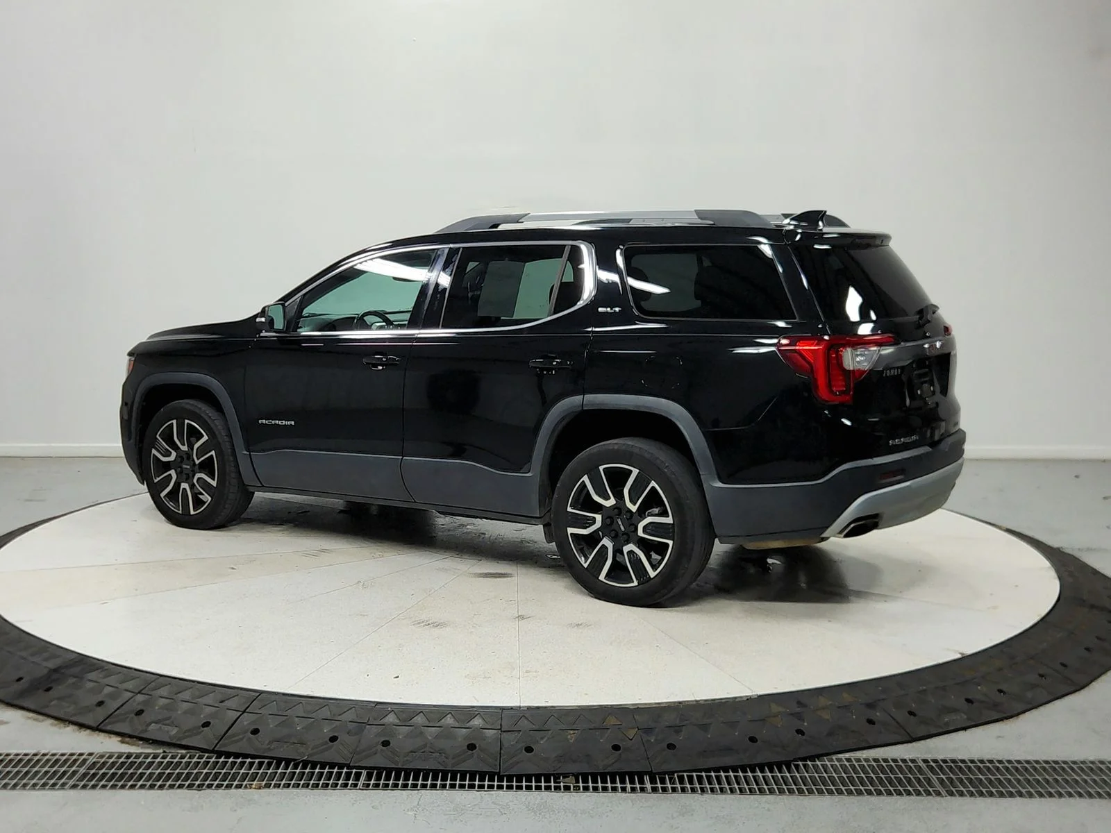 Used 2020 Ebony Twilight Metallic GMC SLT image 6