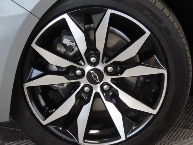 Used 2025 Sterling Gray Metallic Chevrolet RS image 7