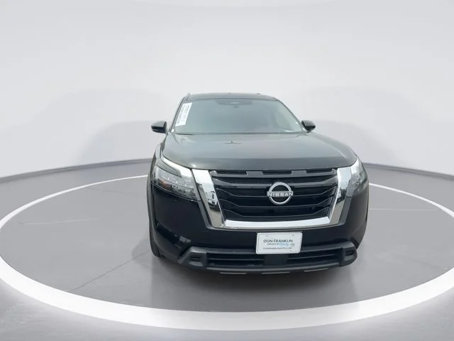 Used 2025 Black Nissan SV image 3