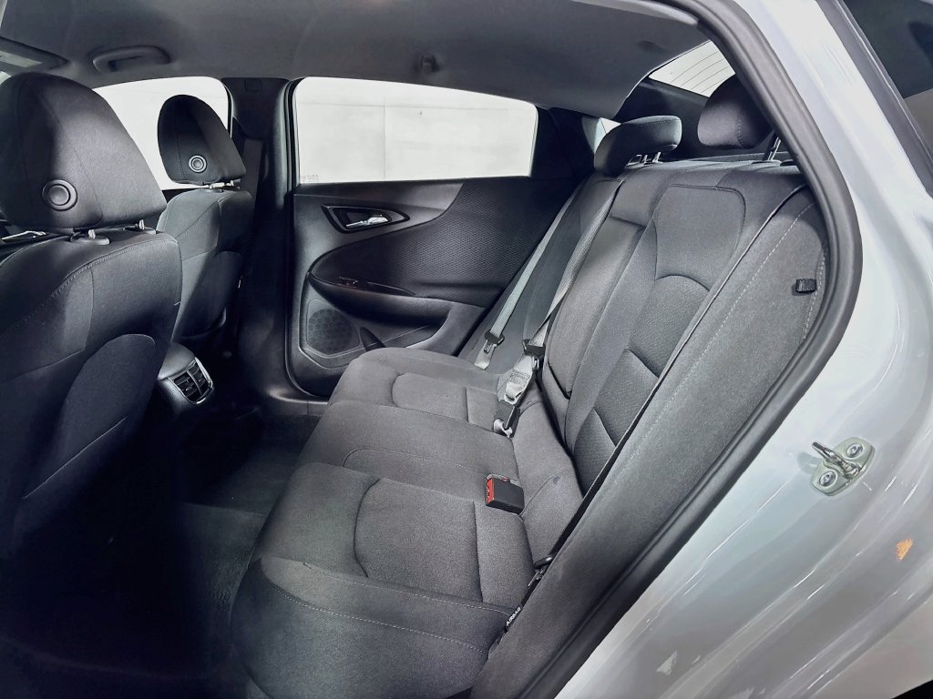 Used 2025 Summit White Chevrolet LT image 19
