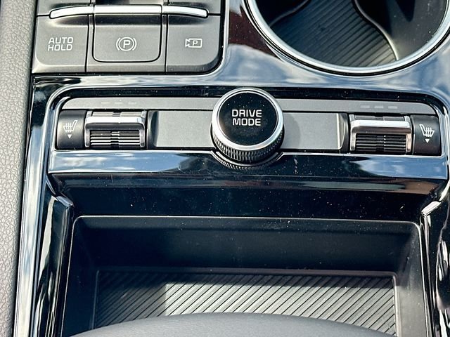 New 2026 Snow White Pearl Kia GT image 20