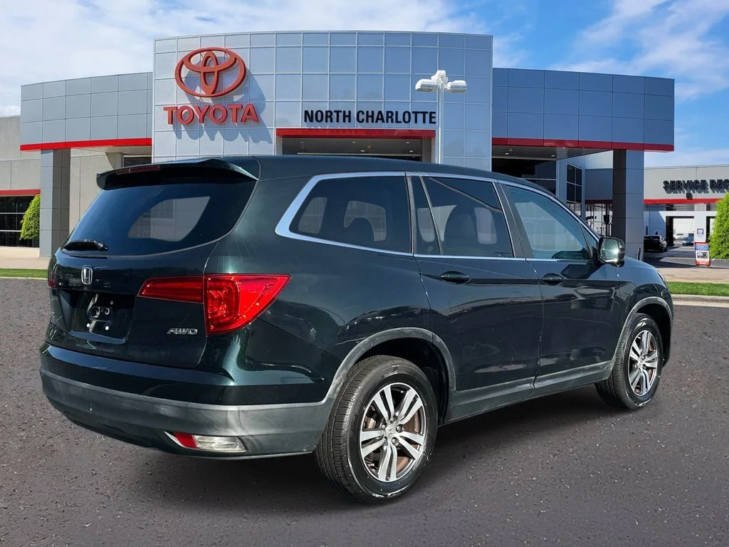 Used 2016  Honda EX-L image 7