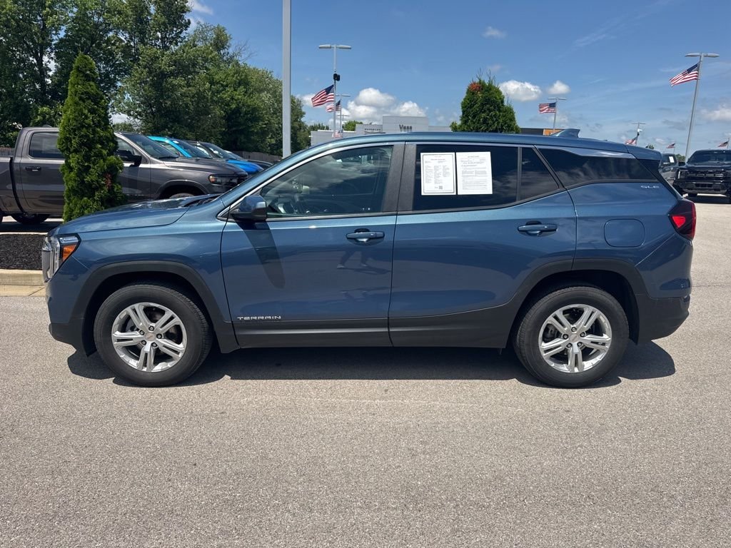 Used 2024 Blue GMC SLE image 2