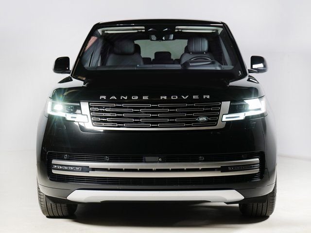 Used 2023 Santorini Black Metallic Land Rover SE image 27