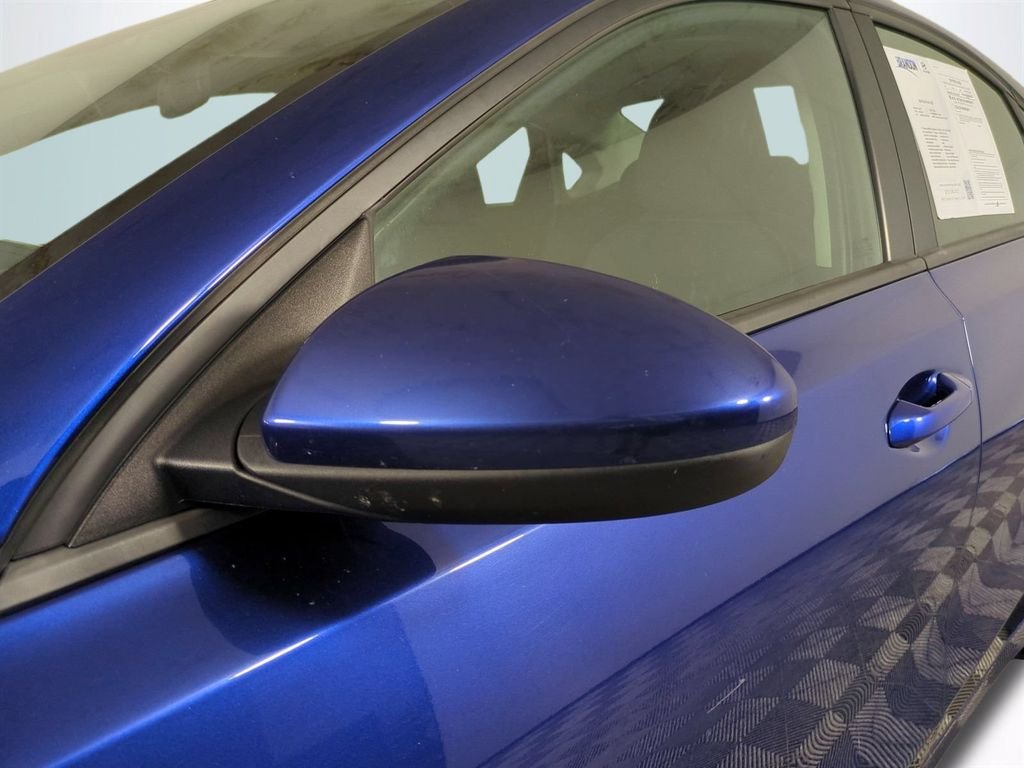 2024 Kia Forte LXS - Photo 12