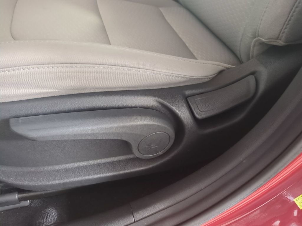 2019 Hyundai Elantra SE - Photo 20