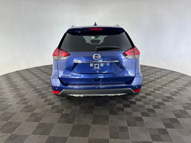 Used 2020 Blue Nissan SV image 6