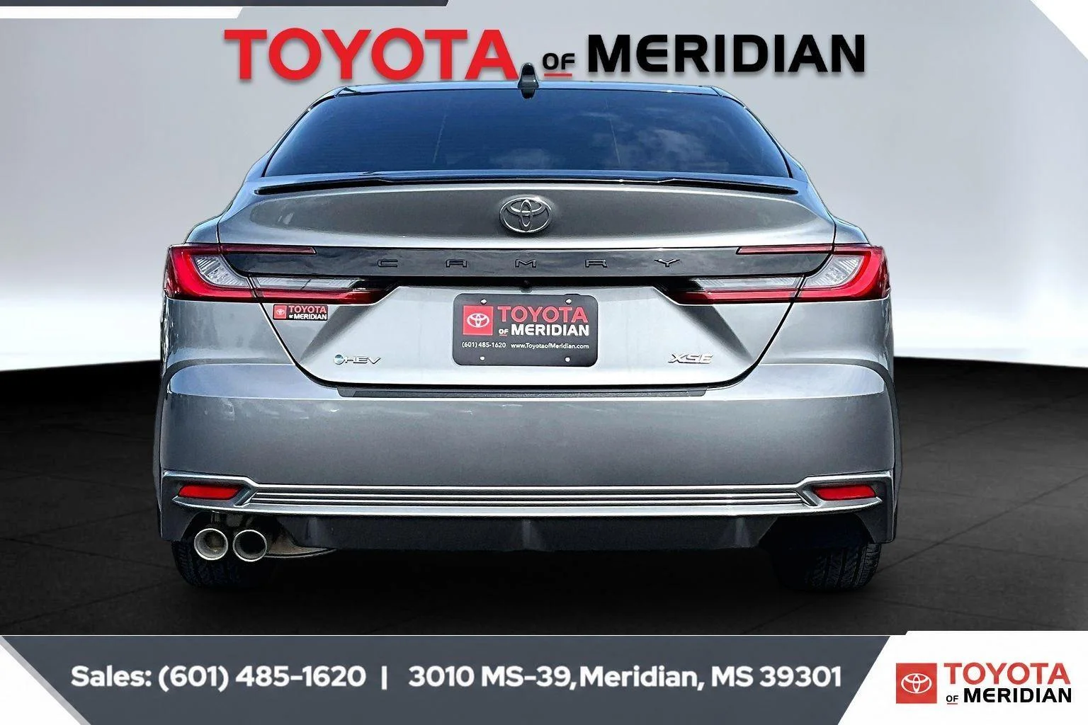 Used 2025 Heavy Metal w/Midnight Black Metallic Roof Toyota XSE image 4