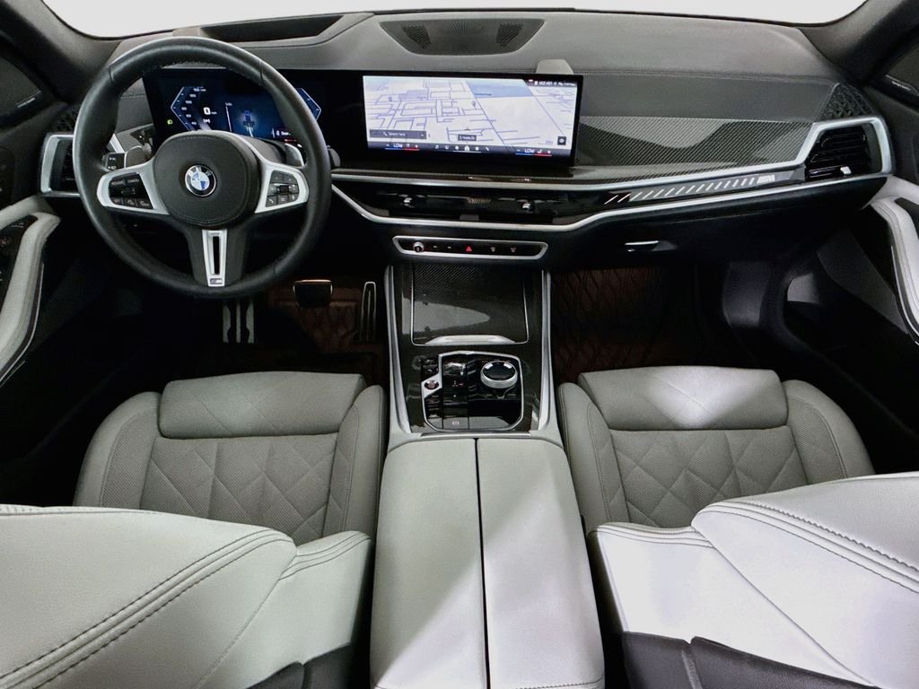 Used 2025 Blue Metallic BMW M60i image 13