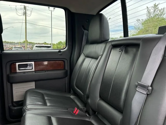 Used 2010  Ford XL image 16