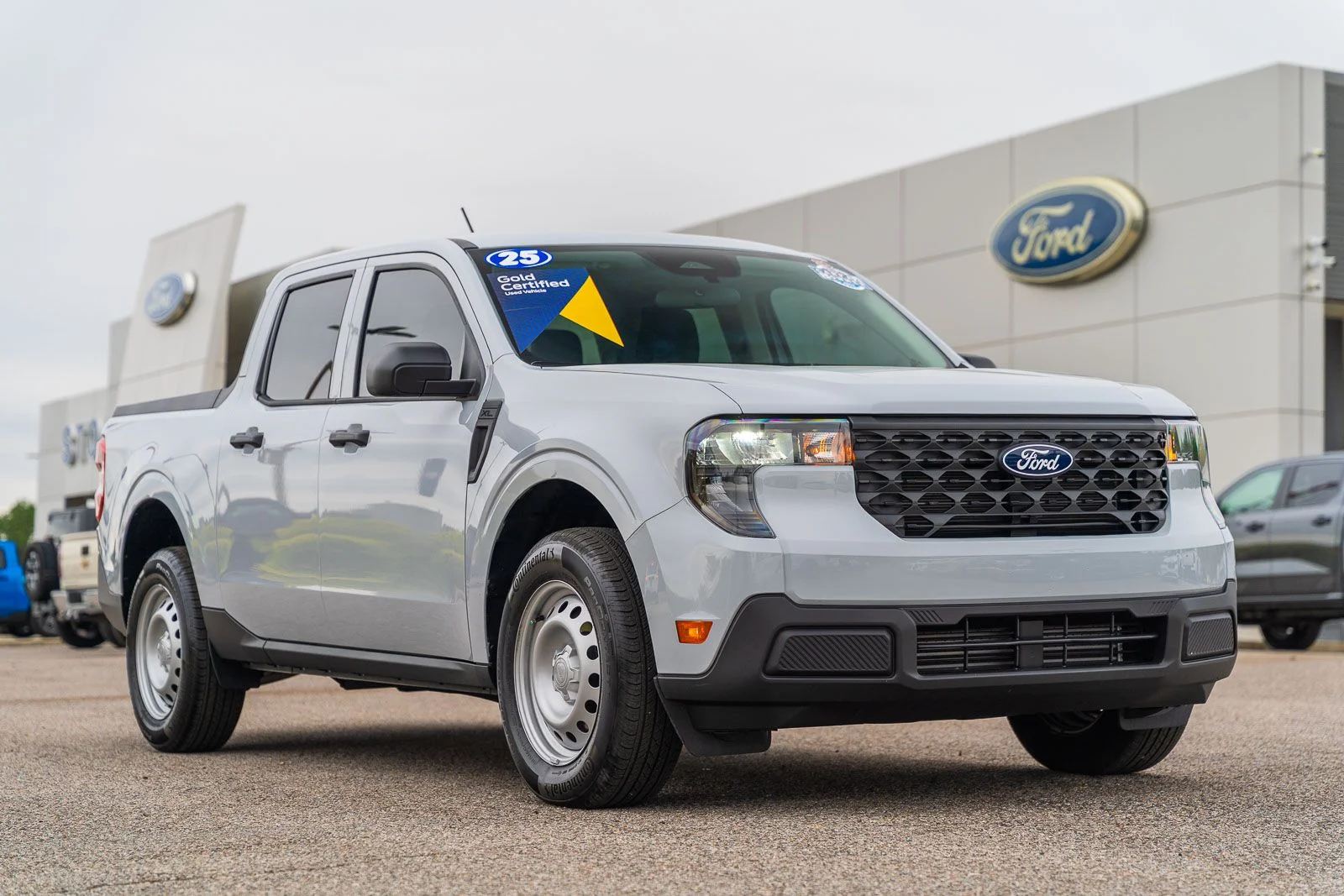 2025 Ford Maverick XL