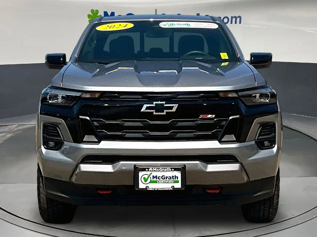 Used 2024 Gray Chevrolet Z71 image 2