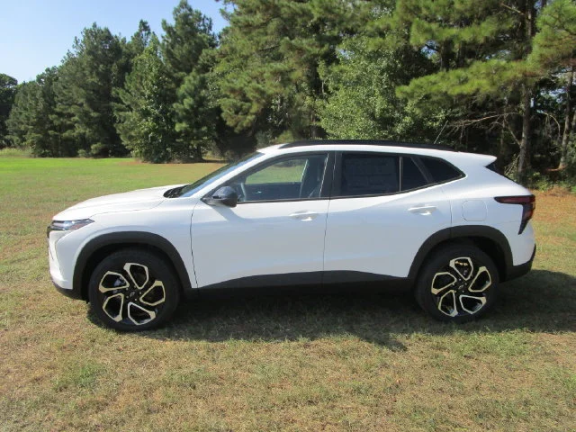 2026 Chevrolet Trax RS - Photo 2