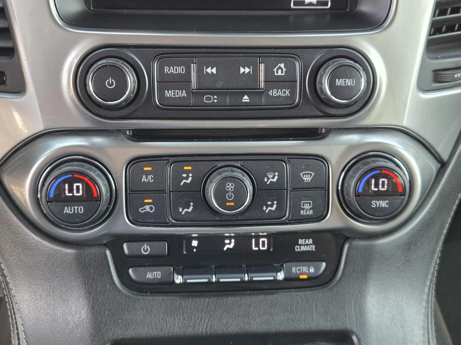 Used 2020 Summit White Chevrolet 2WD 4dr LS image 10