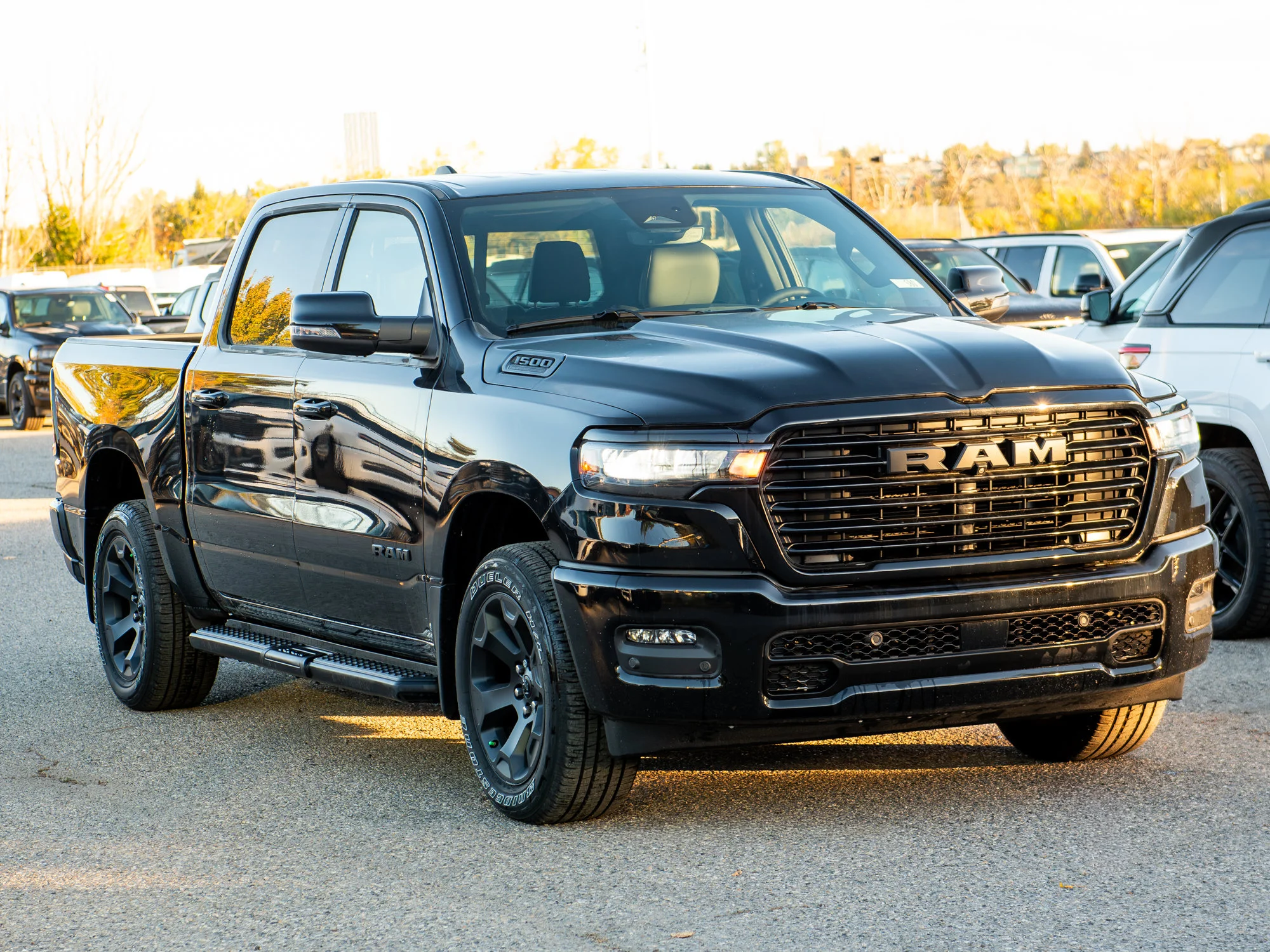 New 2026 Black RAM Sport* Crew Cab 4x4, Heated Seats/Steering Wheel, Nav, 3.92 Rear Axle, Running Boards image 8