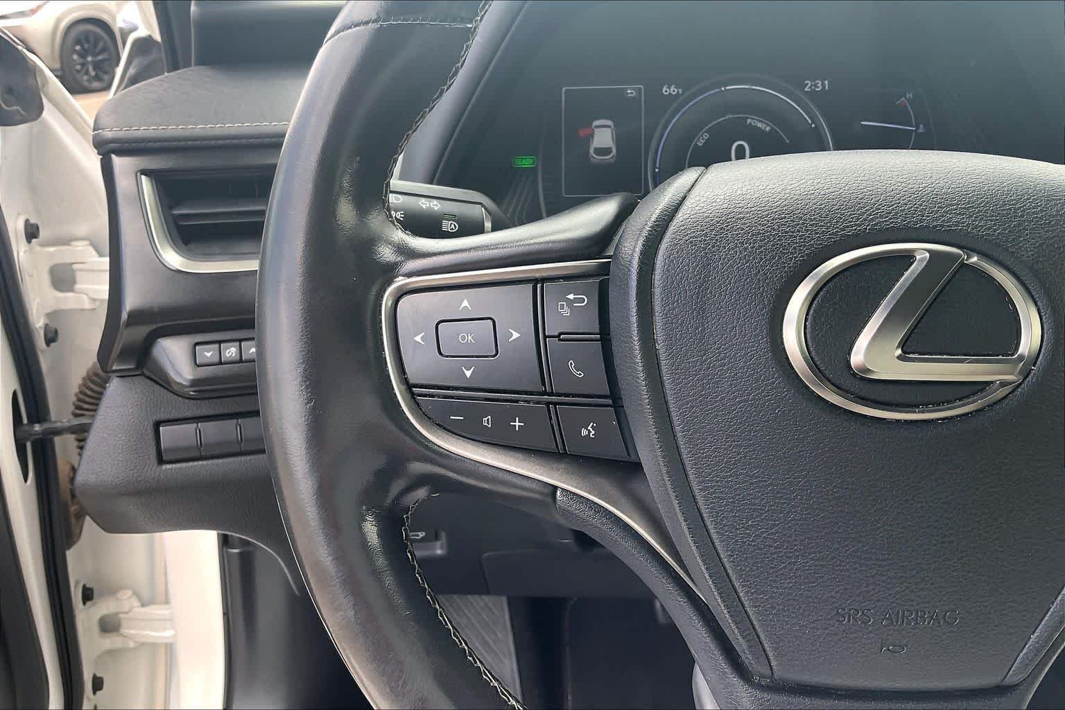 Used 2019 Eminent White Pearl Lexus  image 22
