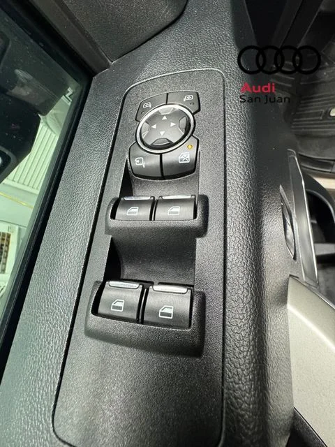 Used 2018 Gray Ford Lariat image 31