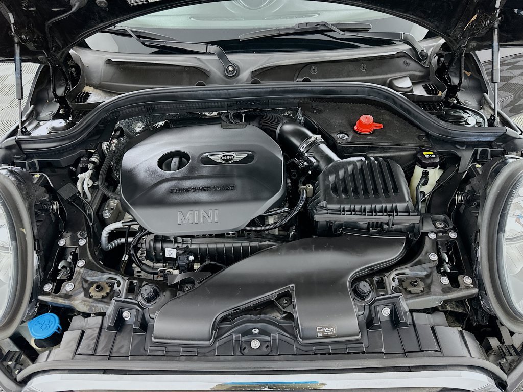 Used 2016 Black MINI Base image 30