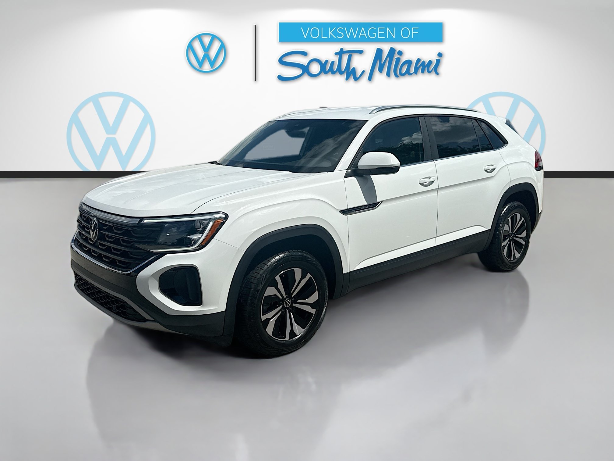 Certified Used 2024 Pure White Volkswagen 2.0T SE image 3