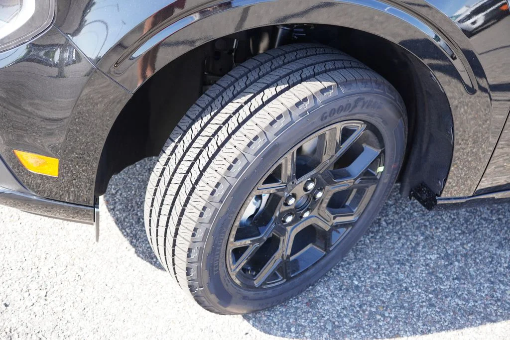 New 2026 Black Ford Lobo Standard image 9