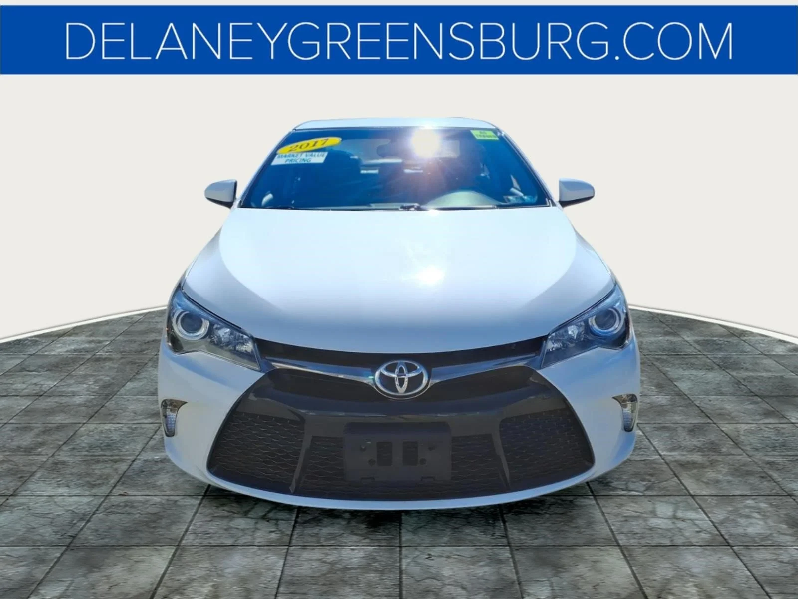Used 2017 Super White 040 Toyota SE image 8