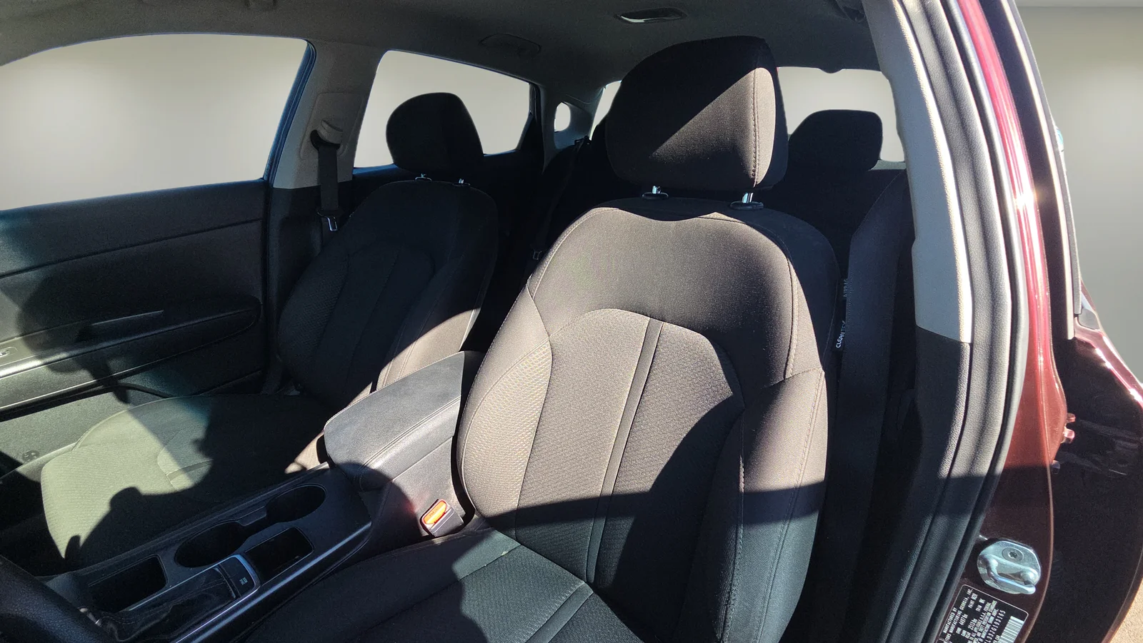 Used 2018 Purple Kia LX image 23