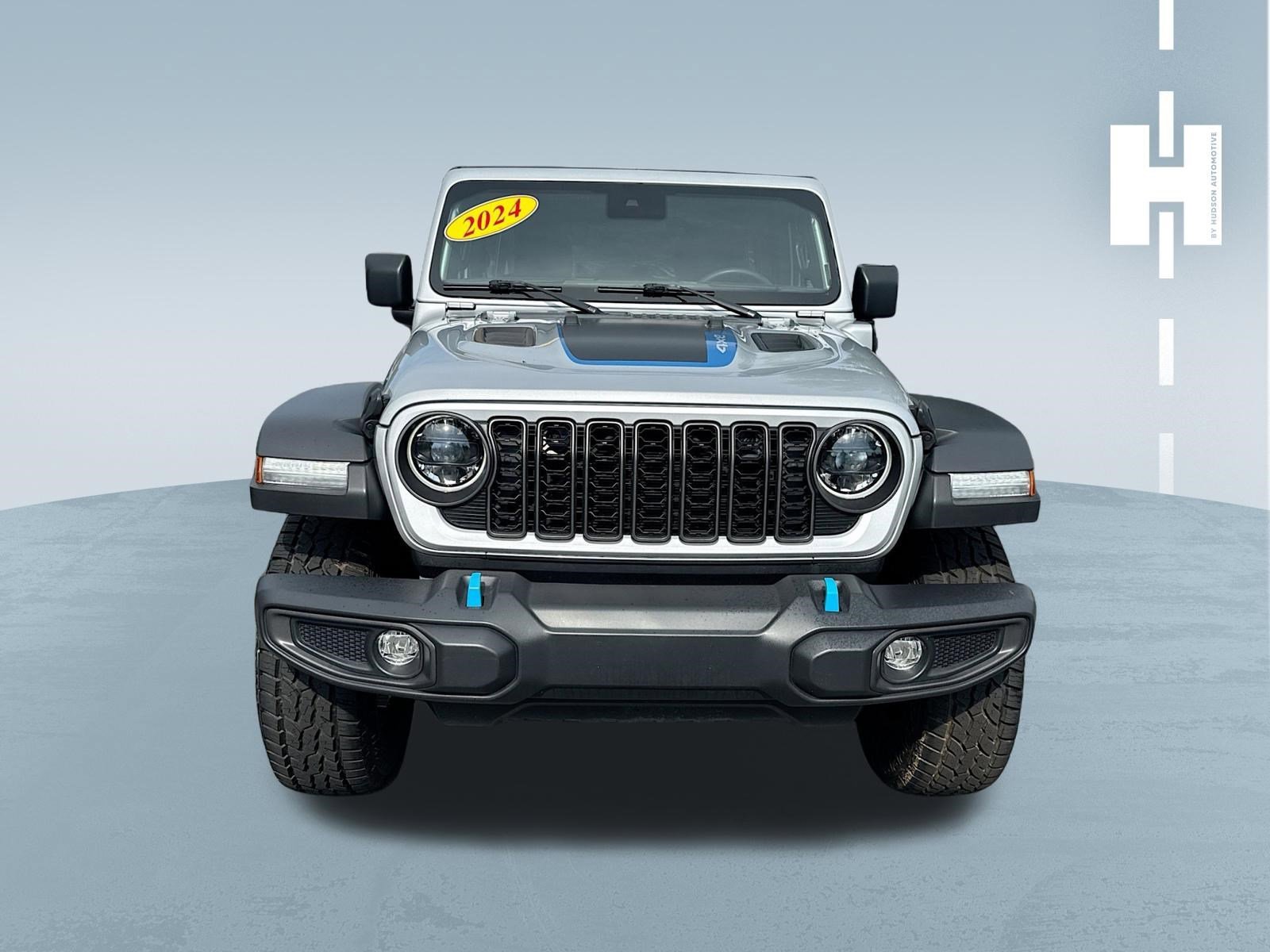 Certified Used 2024 Silver Zynith Clearcoat Jeep Rubicon image 2