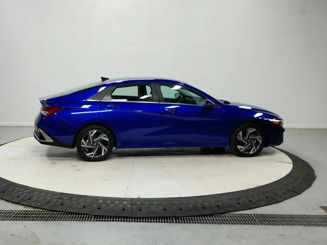 Used 2025 Blue Hyundai Limited image 9