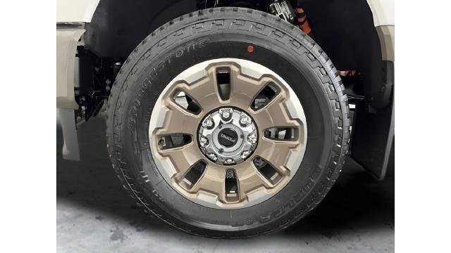 New 2026 Star White Metallic Tri-Coat Ford F-350® King Ranch® image 45