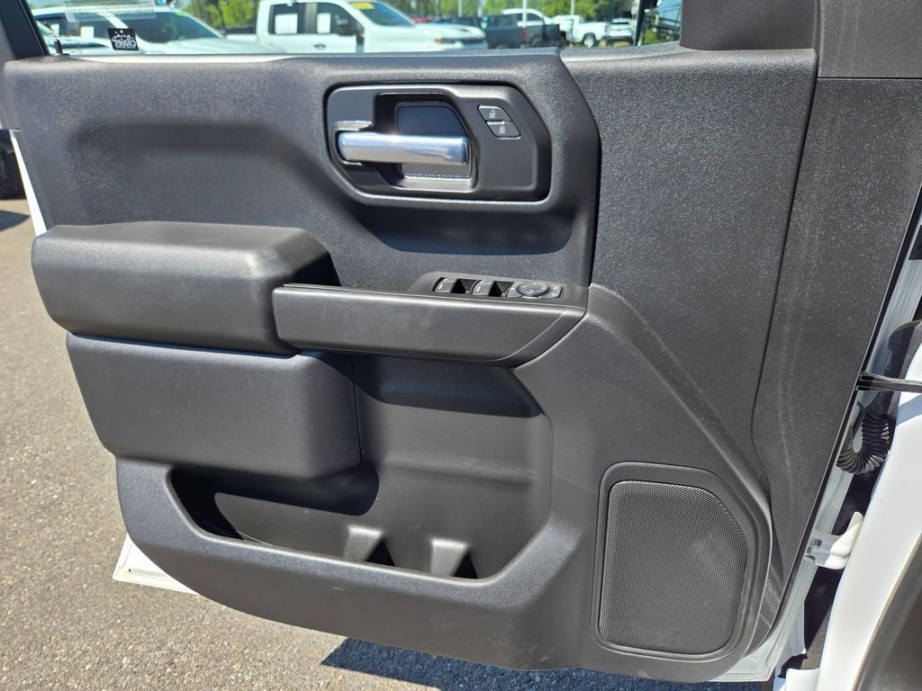 Used 2025 White Chevrolet Custom Trail Boss image 13