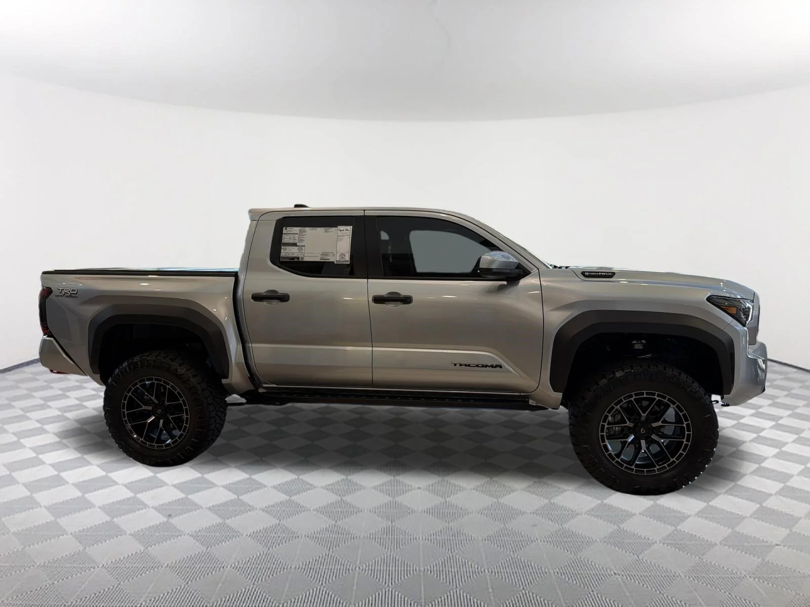 2025 Toyota Tacoma TRD Off Road - Photo 7