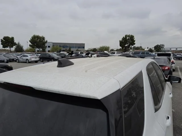 Used 2023 SUMMIT WHITE Chevrolet LT image 20