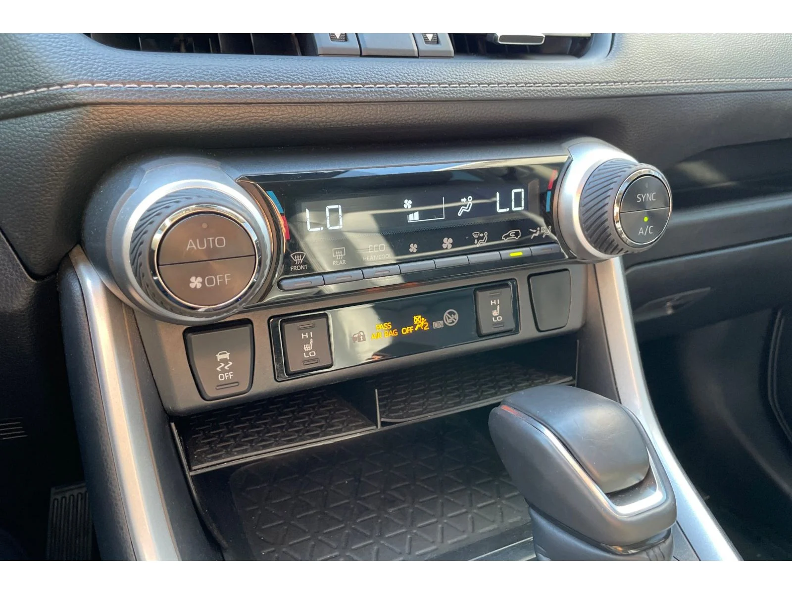 Used 2024 Midnight Black Metallic Toyota Hybrid XLE Premium image 27