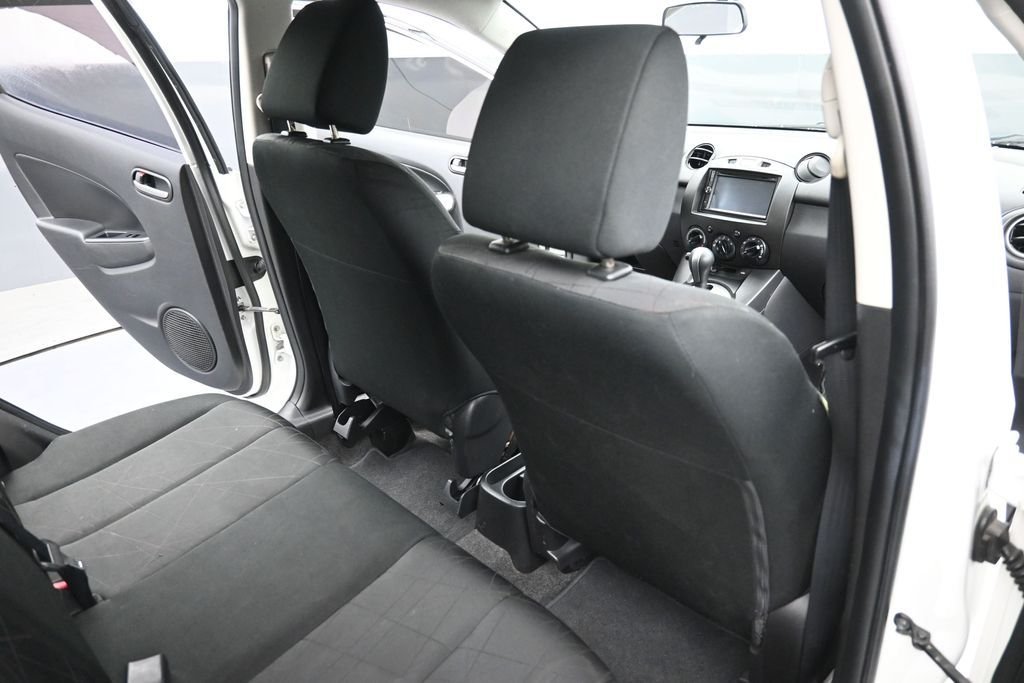 Used 2013  Mazda Sport image 21