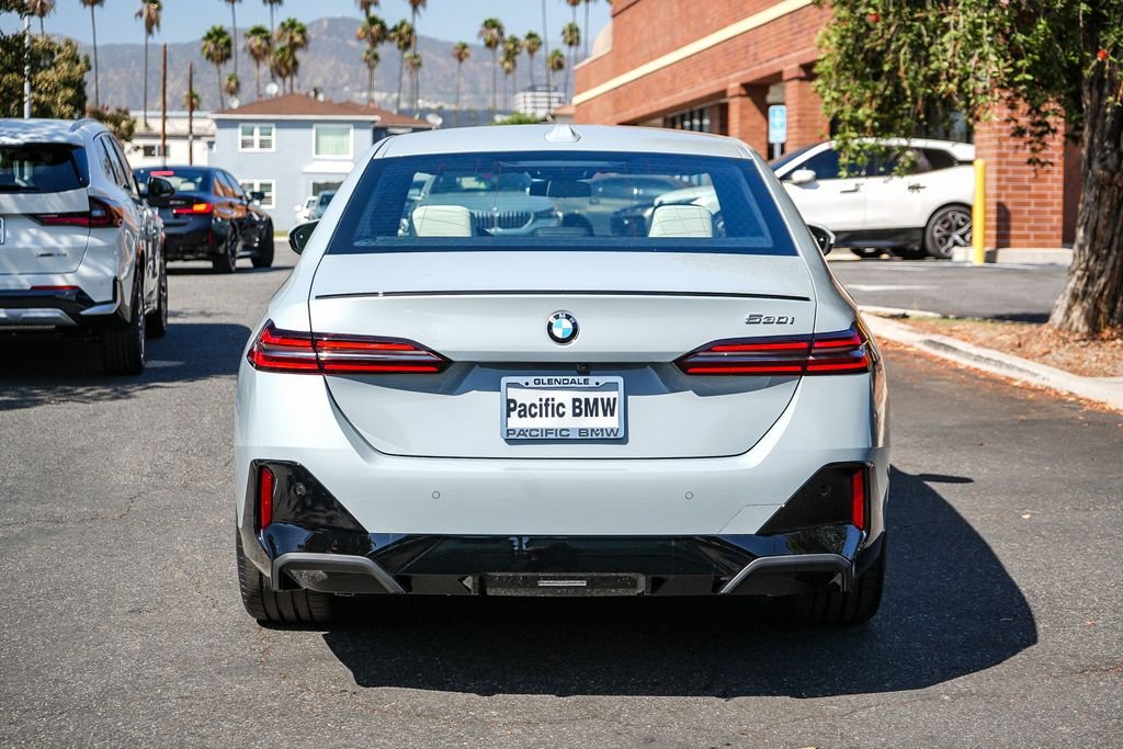 New 2027 Brooklyn Grey Metallic BMW 530i image 5