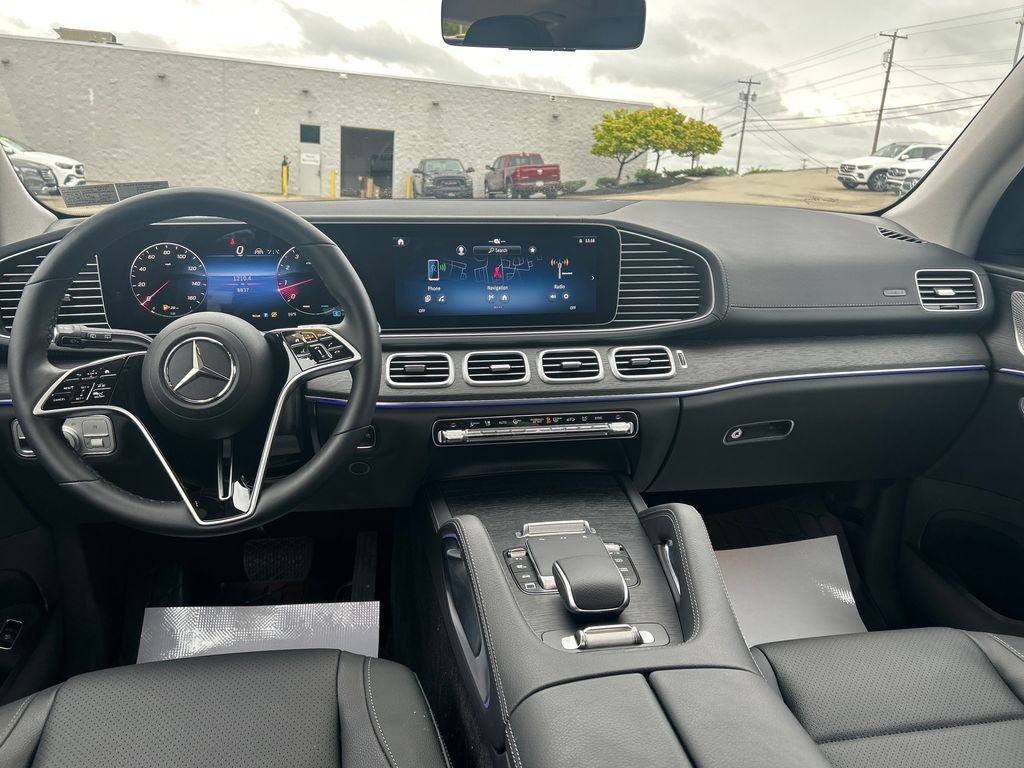 Used 2026 Black Mercedes-Benz GLS 450 image 12