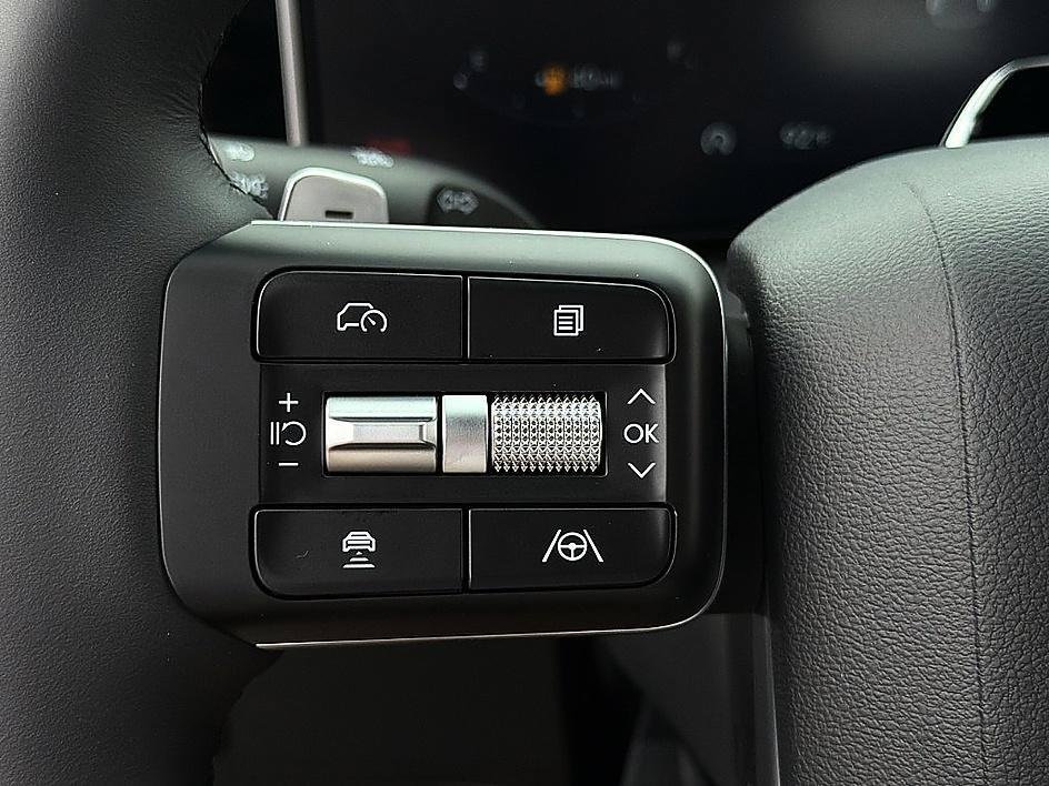 New 2027 Shimmering Silver Hyundai Limited AWD image 28