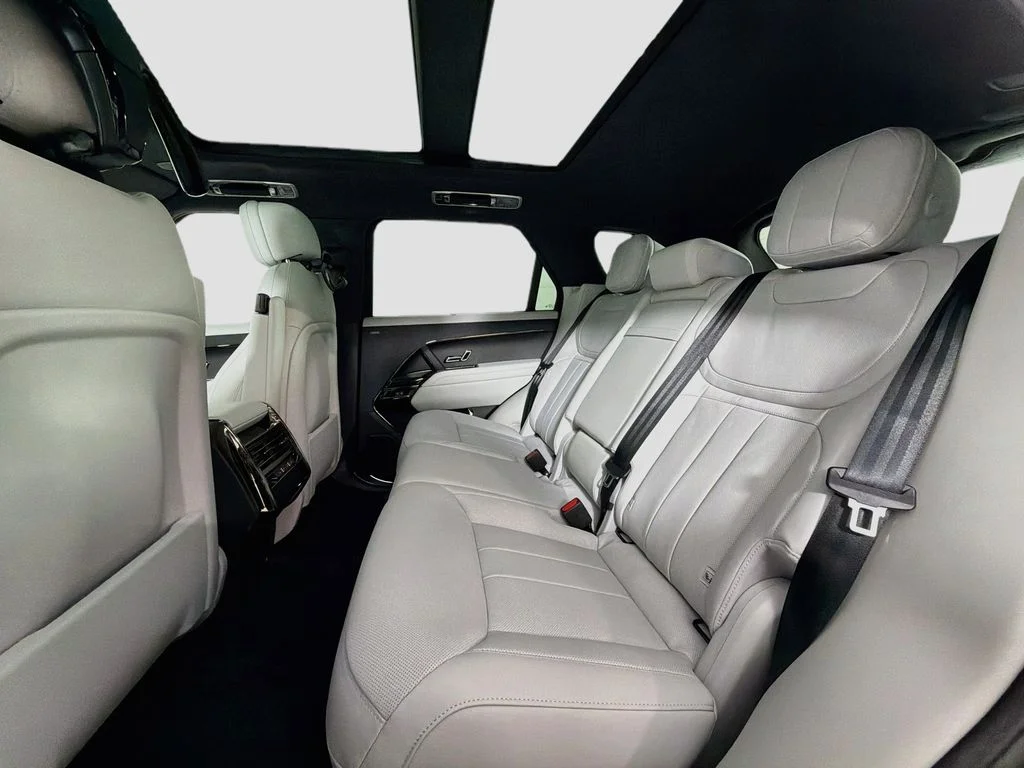 New 2026 Santorini Black Land Rover SE image 26