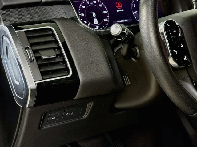 Used 2020 Gray Land Rover HSE image 10