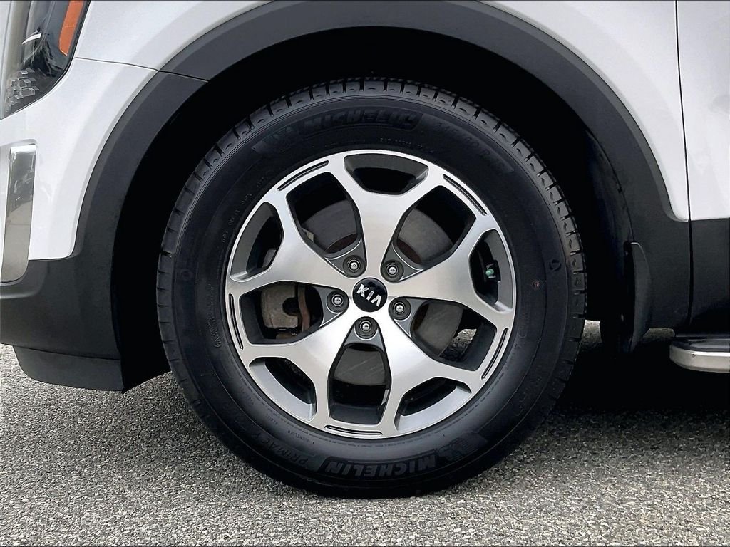 Used 2021 White Kia EX image 7