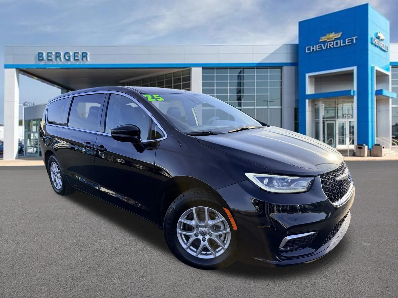 2025 Chrysler Pacifica Select