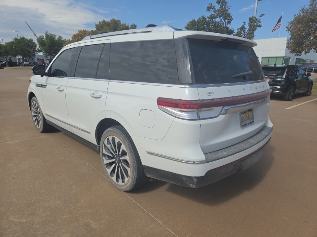 Used 2022 White Lincoln Reserve image 5