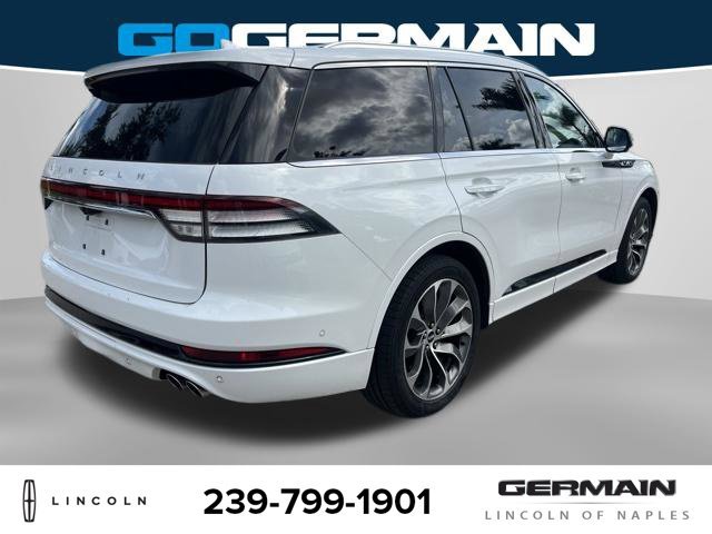 Used 2021 White Lincoln Grand Touring image 6