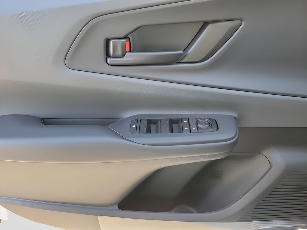2026 Toyota Prius LE - Photo 15