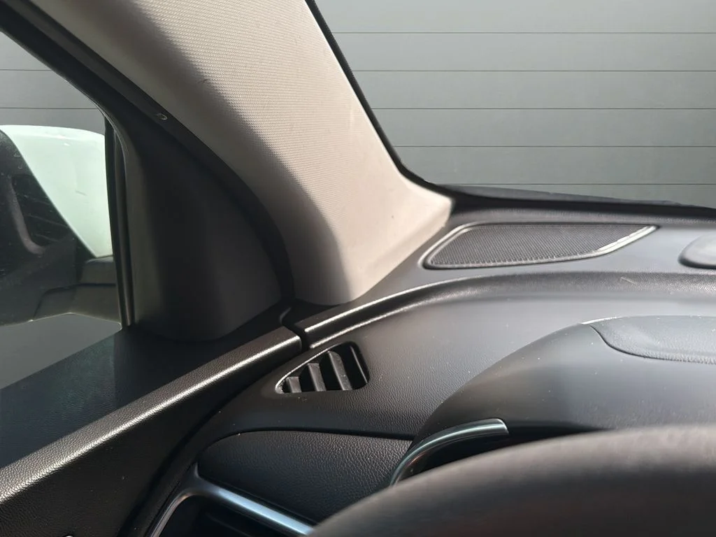 Used 2022 White Chevrolet LT image 31